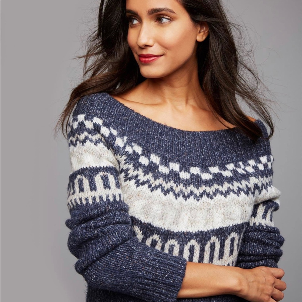 Pea in a pod maternity sweater